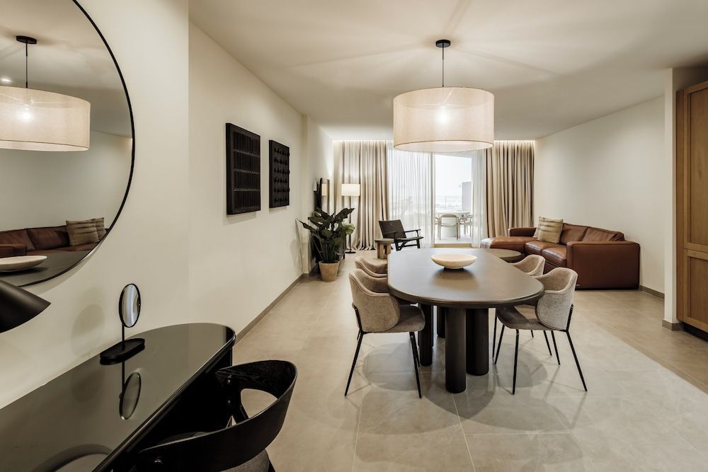 AX The Heights Residences - Adults Only 2