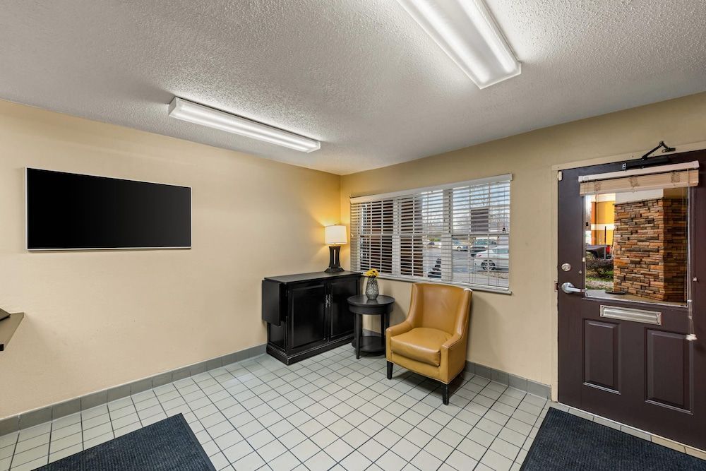 Suburban Studios Winston-Salem near Hanes Mall 2