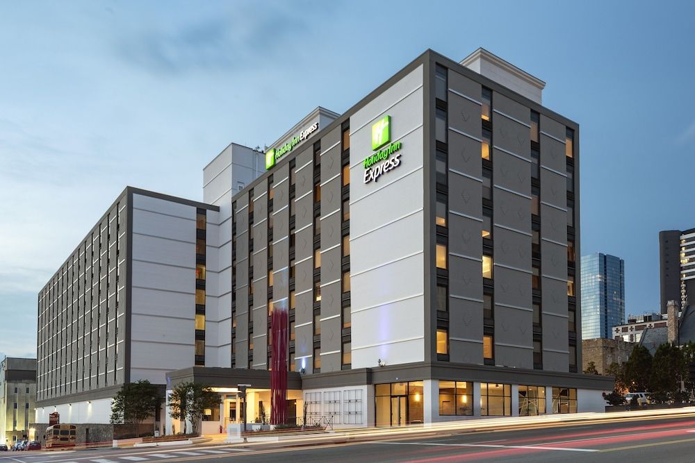 Holiday Inn Express NASHVILLE DOWNTOWN - BROADWAY by IHG 1