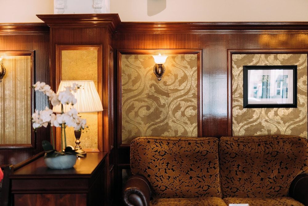 Adair Arms Hotel 2