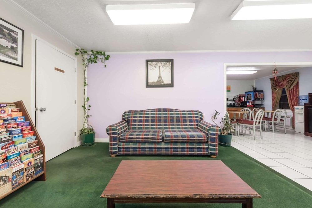 Relax Inn Mineral Wells 2