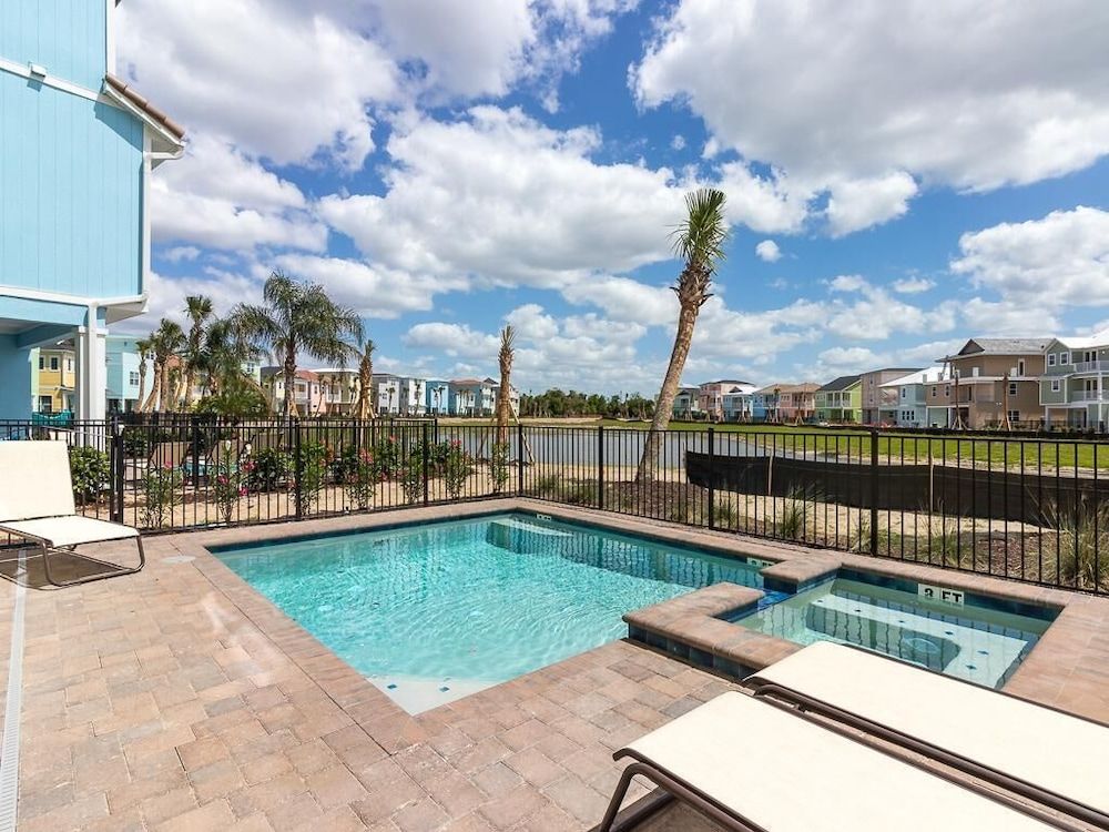 Margaritaville Cottages Orlando by Vstays with H2O Waterpark 1