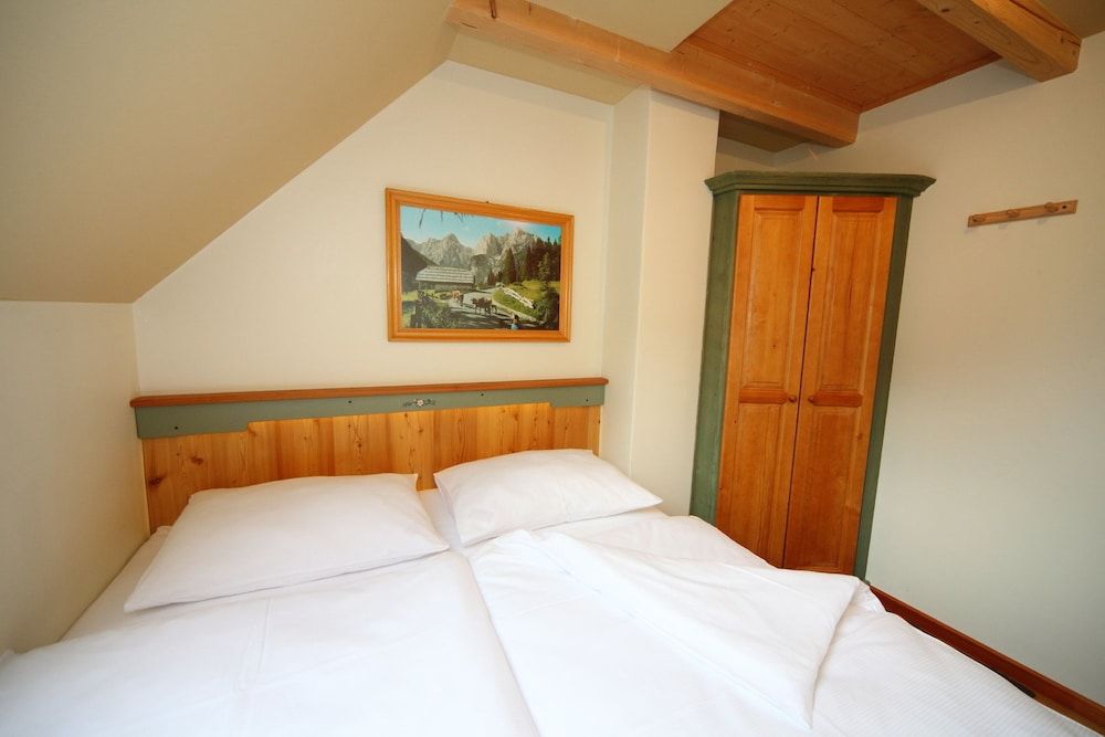 Kronau Chalet Resort 2