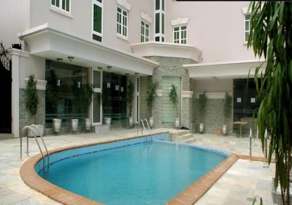 Excel Oriental Hotel & Suites 1