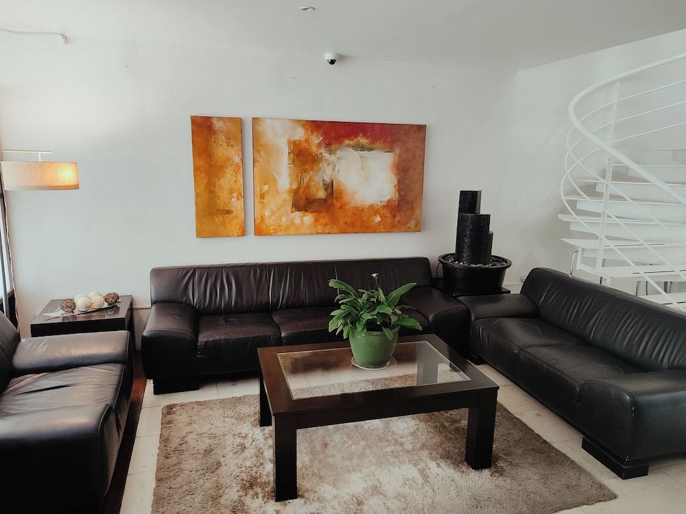 Lombardo Suites 2