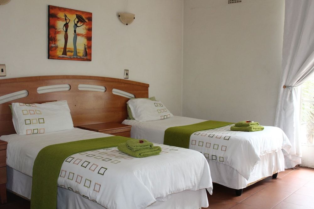 Airport Modjadji Guesthouse 2