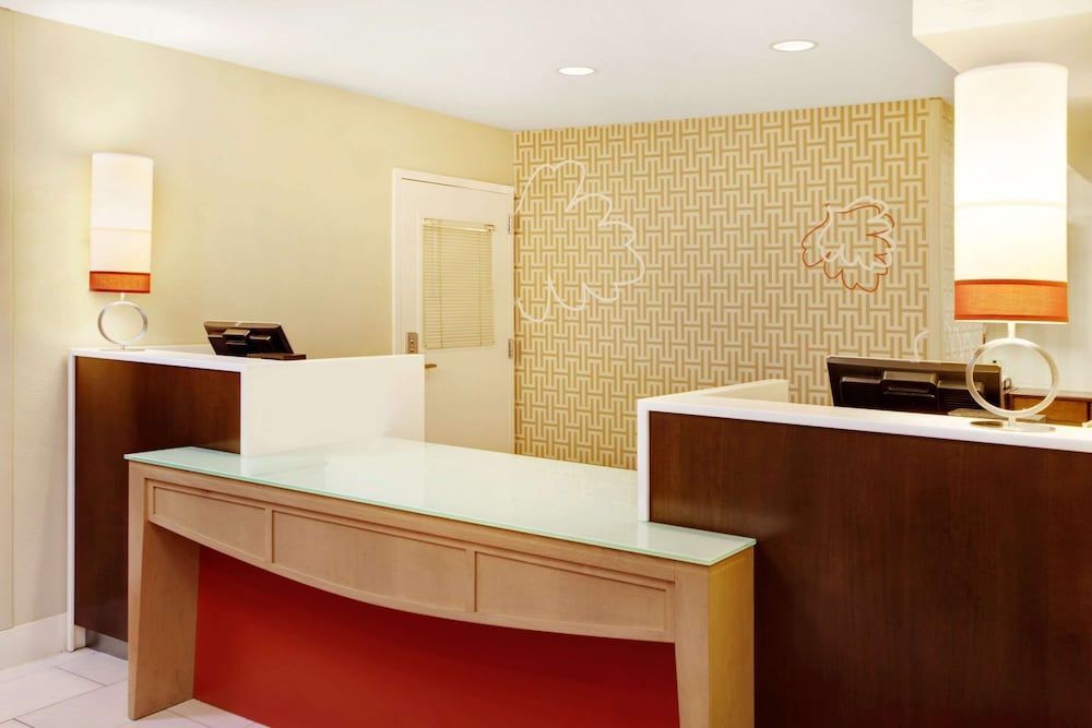 MainStay Suites Chicago Schaumburg 2