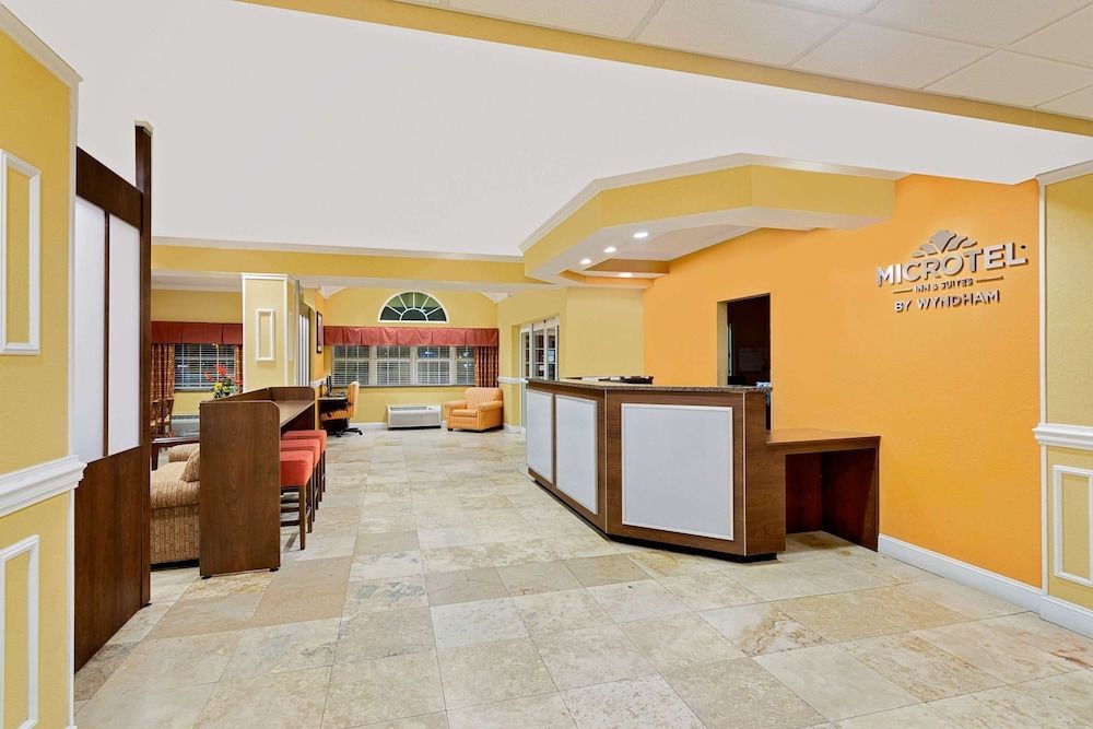 Microtel Inn & Suites by Wyndham Princeton 2