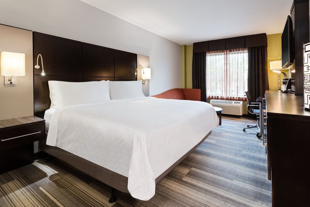 Holiday Inn Express FT. LAUDERDALE CRUISE-AIRPORT by IHG 2