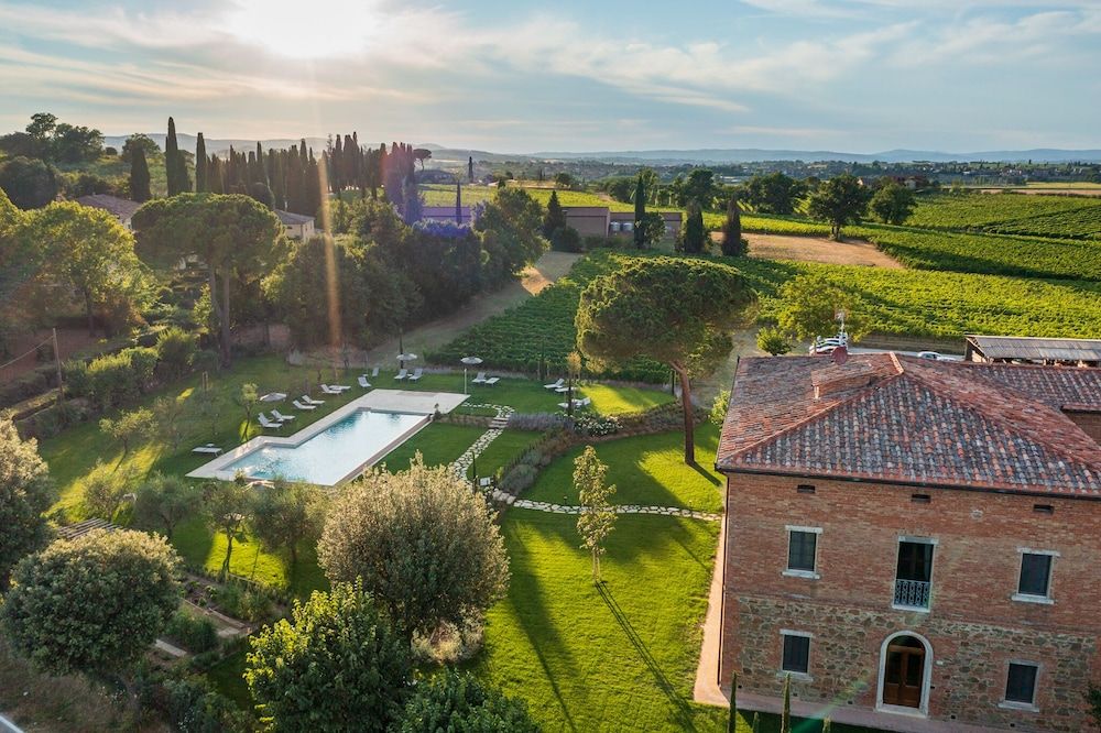 Villa Svetoni Wine Resort 1