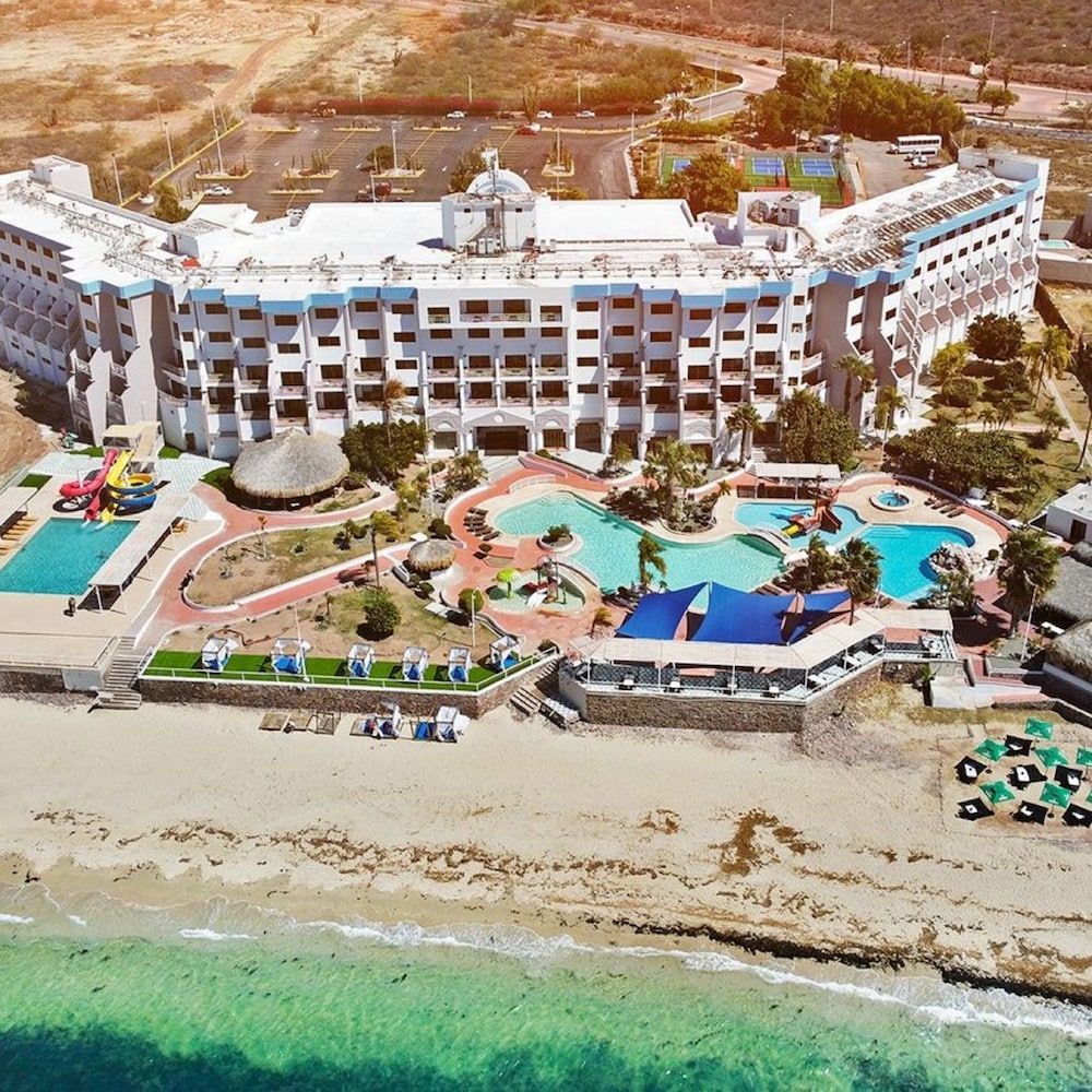 HOTEL SAN CARLOS PLAZA 1