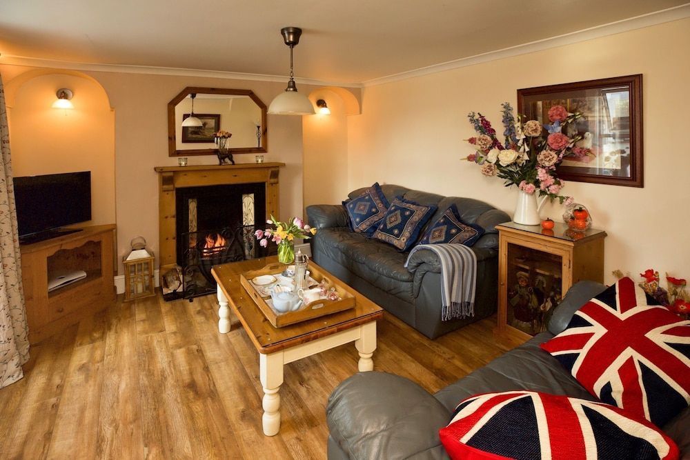 Vine Cottage 1