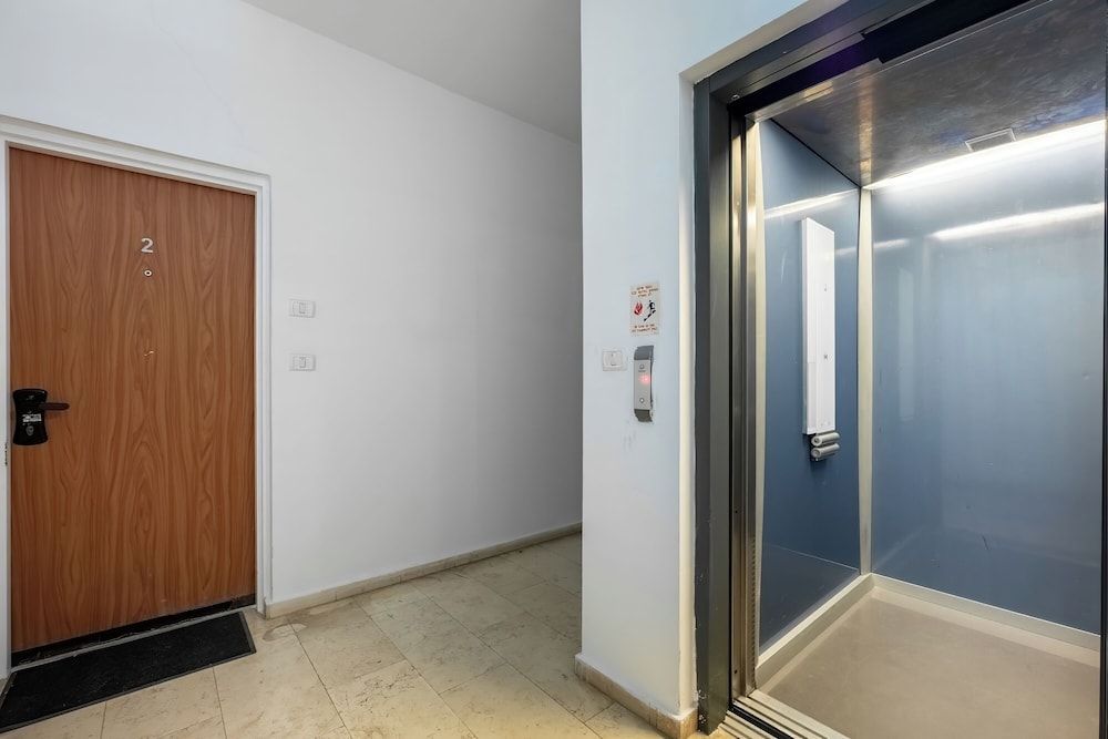Gordon Beach Bright Stay by Sea N' Rent 2