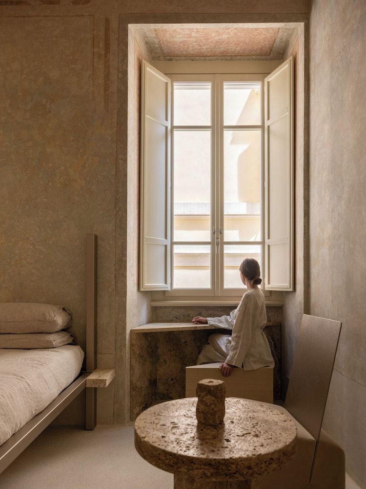 Nomos Hotel 1