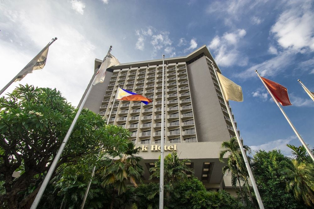 Century Park Hotel 1