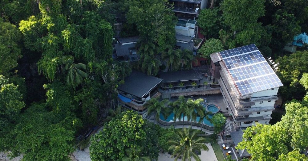 Bugana Beach and Dive Resort 1