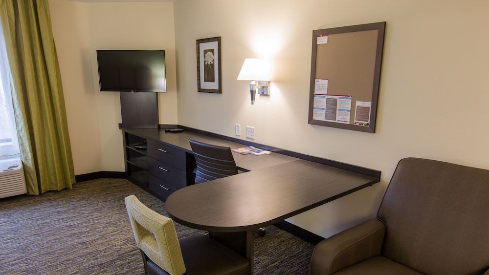Candlewood Suites OVERLAND PARK - W 135TH ST. by IHG 2