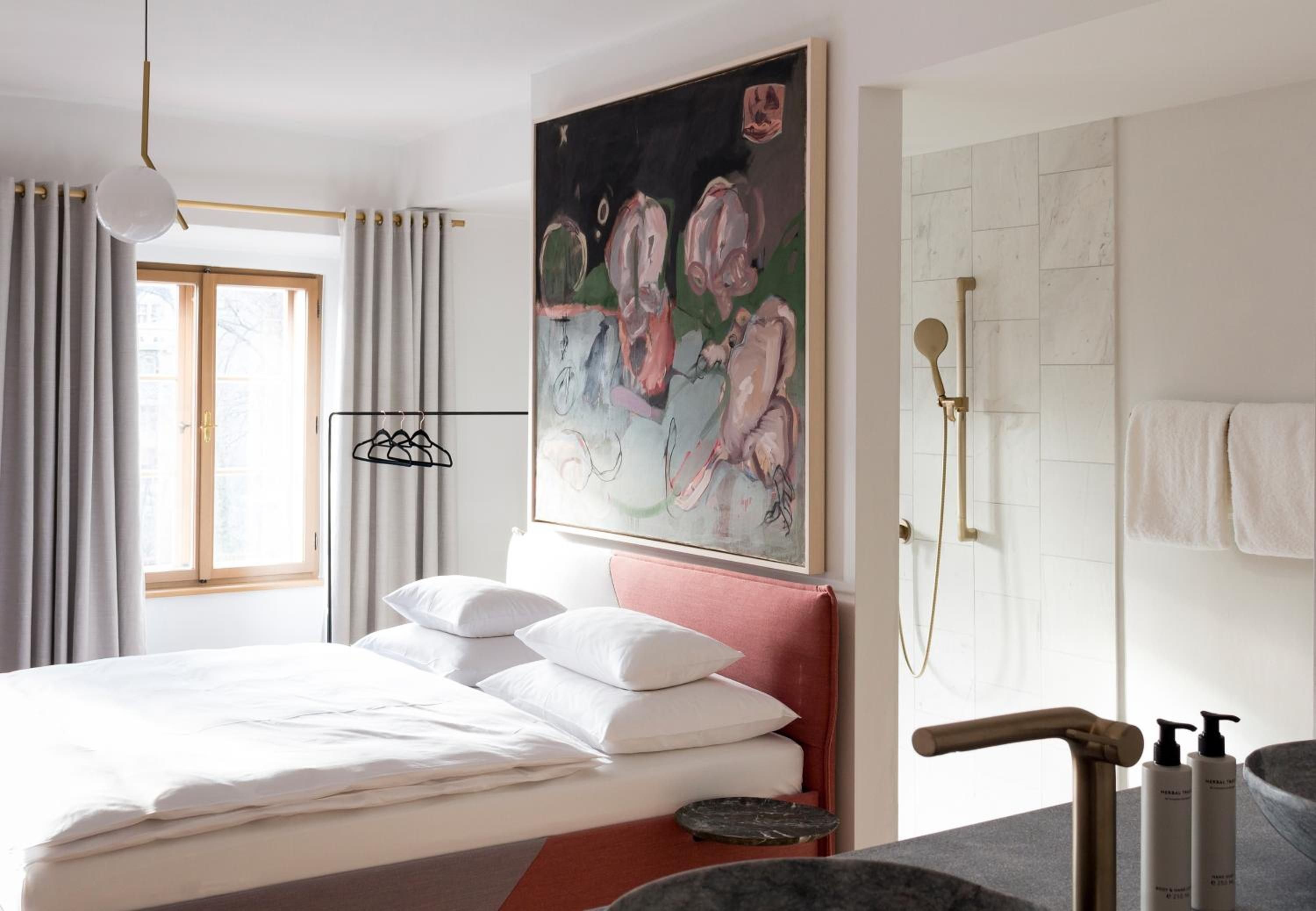 Kai 36 - Hotel zwischen Fels und Fluss 2