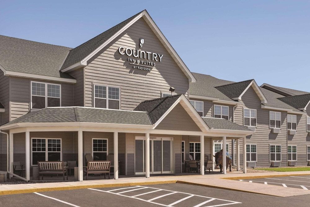 Country Inn & Suites by Radisson, Buffalo, MN 1