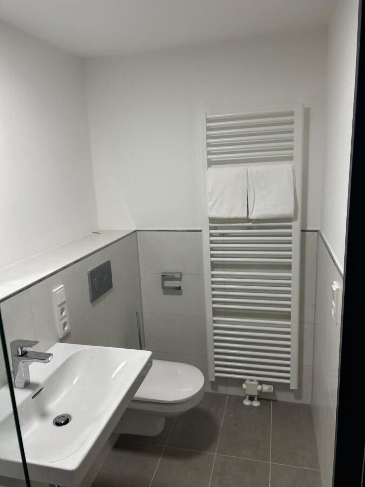 Lillys Hotel München 2