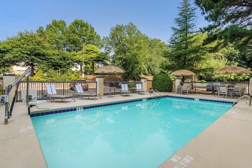 Comfort Suites Gastonia - Charlotte 1
