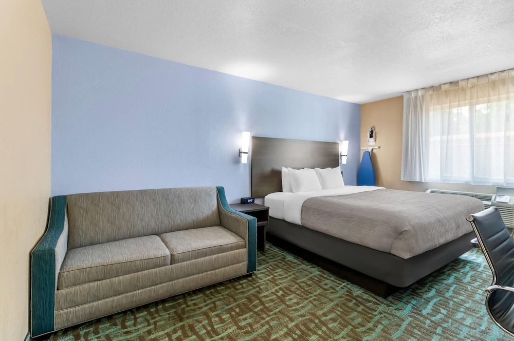 Quality Inn Johnstown 1