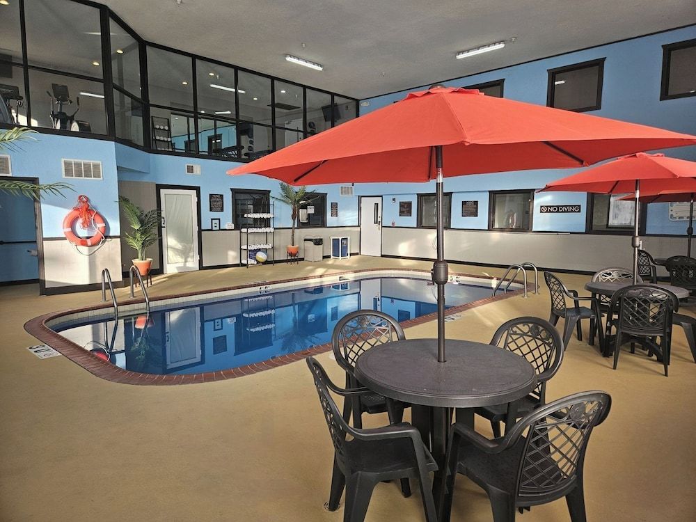 Riverview Inn & Suites, an Ascend Collection Hotel 1