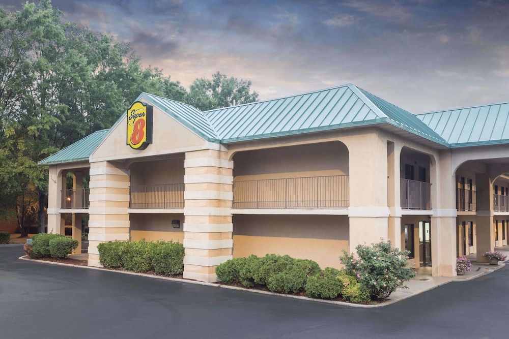 Super 8 by Wyndham Lithonia 1