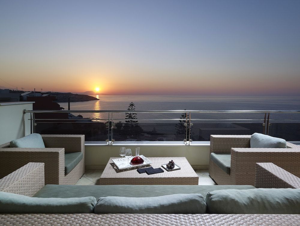 Macaris Suites and SPA 1