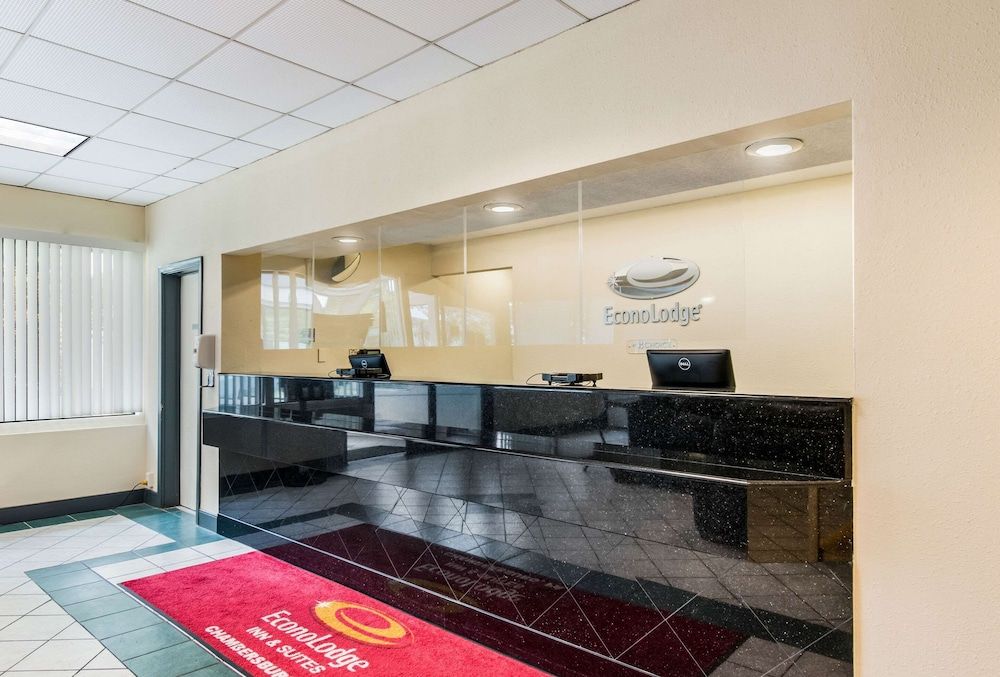 Econo Lodge Inn & Suites Chambersburg Central 2