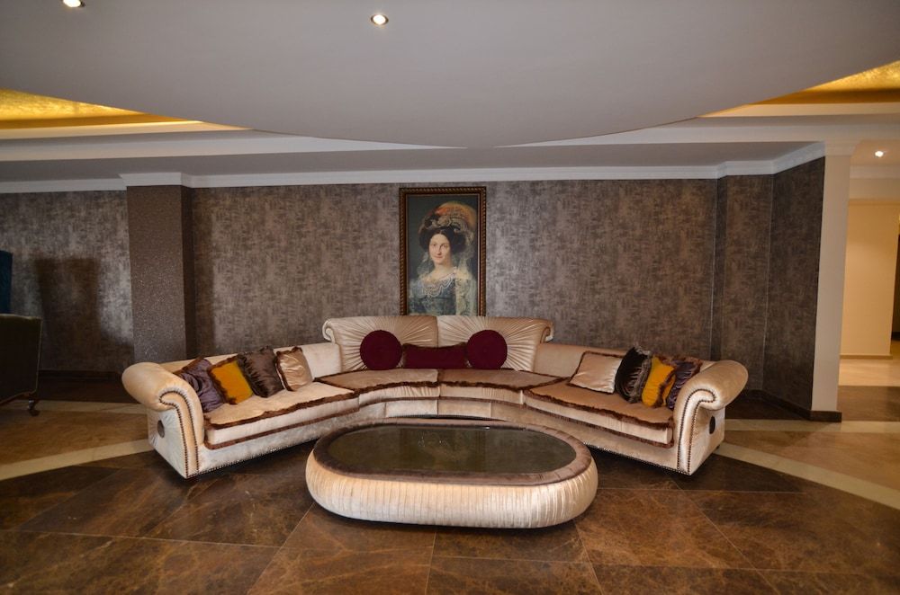 Azka Otel 2