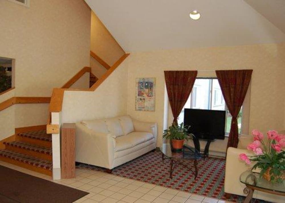 Rodeway Inn Willington North 2