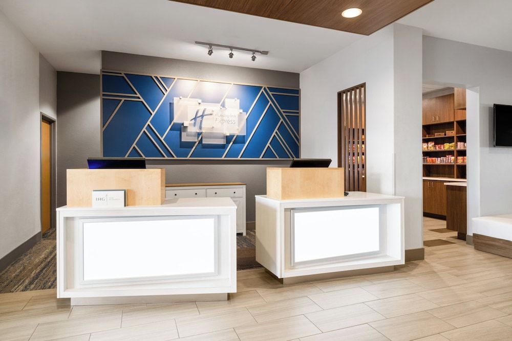 Holiday Inn Express LAKE WALES N-WINTER HAVEN by IHG 1