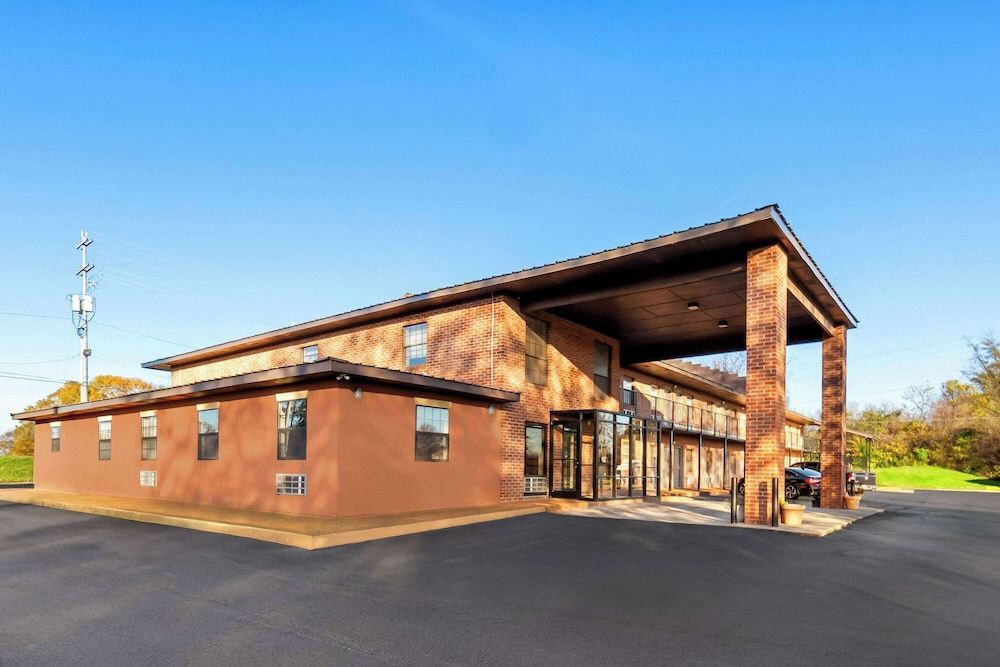 Days Inn by Wyndham Brownsville 1