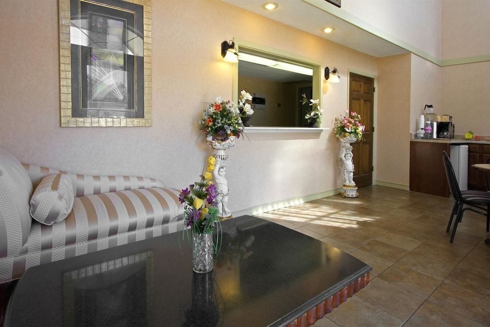 Americas Best Value Inn Anderson SC 2