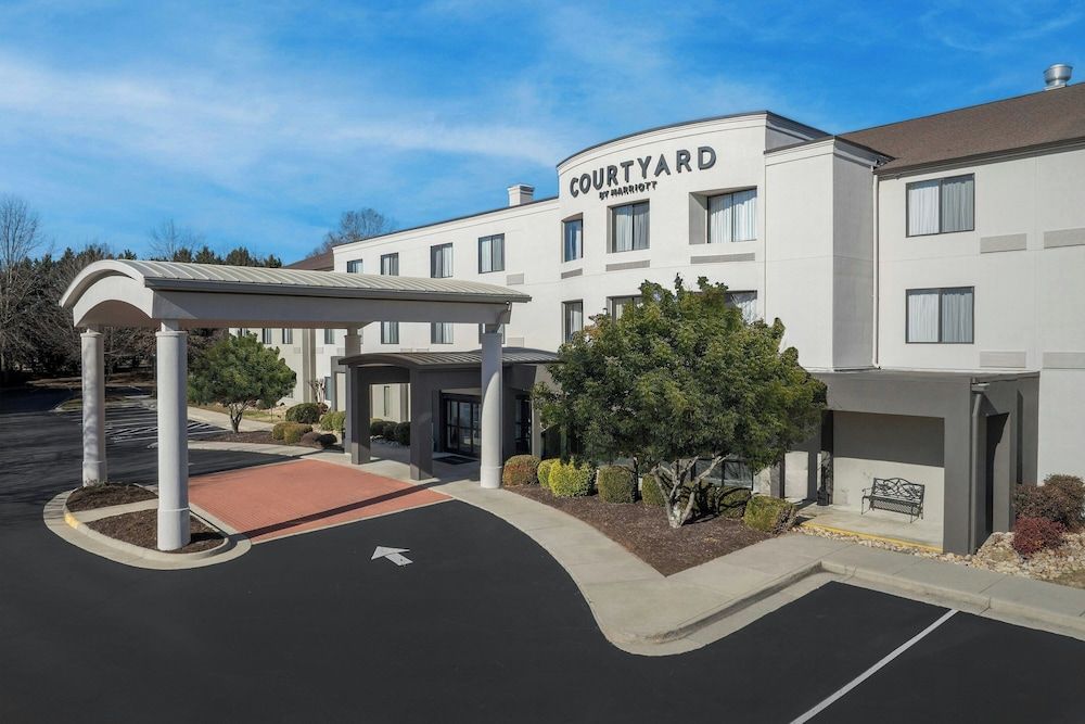 Courtyard Danville 1