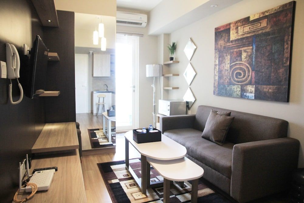 Deluxe and Comfortable The Springlake Summarecon Apartment 1