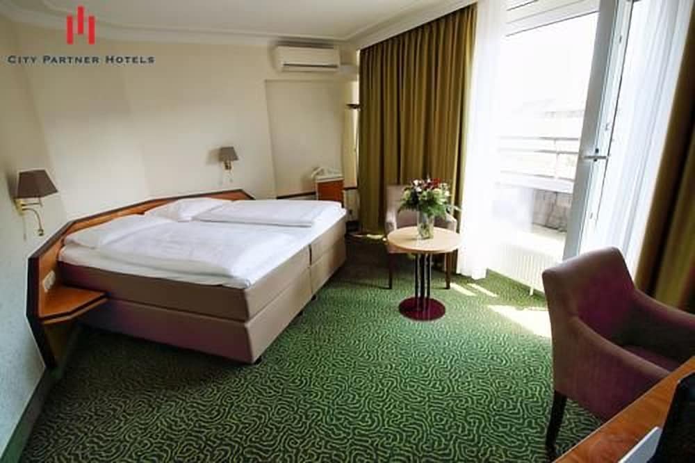 Hotel Senator Hamburg 1