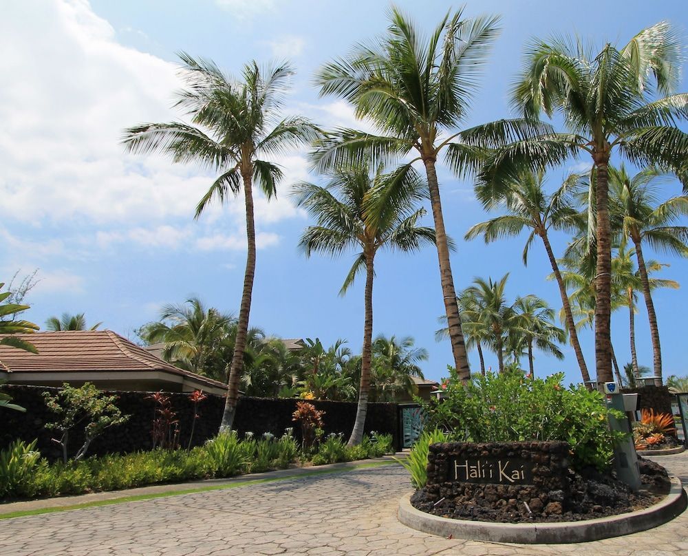 Castle Hali'i Kai at Waikoloa 2