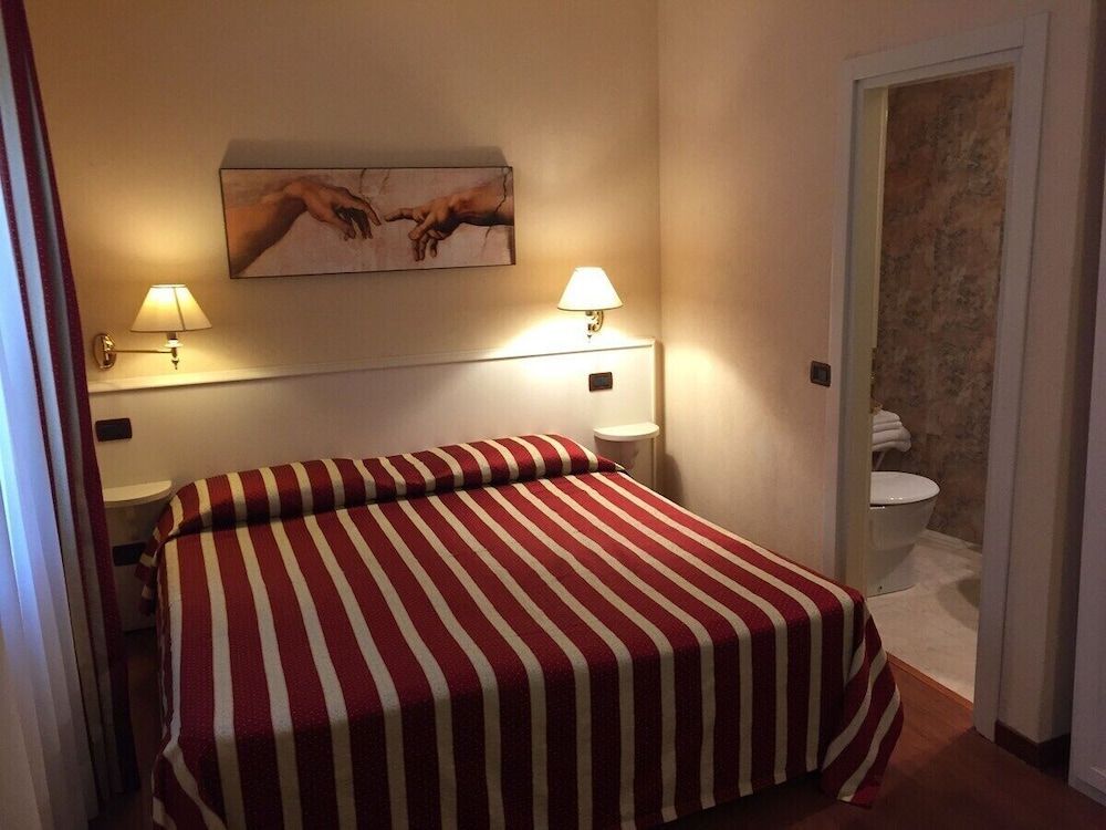 Venice Resorts GuestHouse vicino Piazzale Roma e Stazione 2
