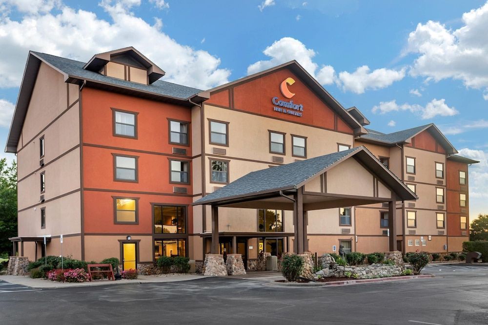 Comfort Inn & Suites Branson Meadows 1