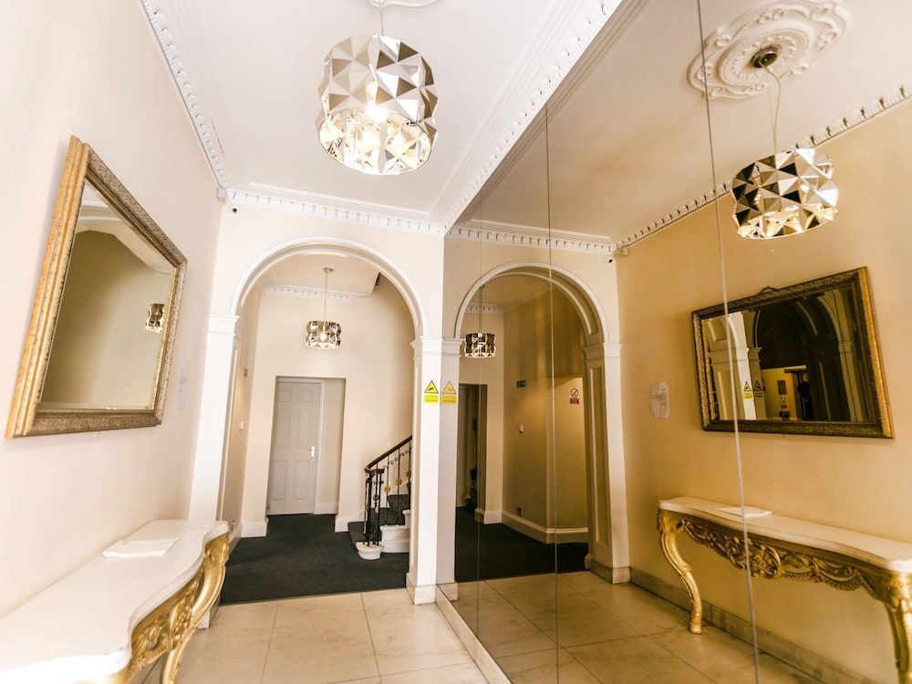 Park Lane Apartments - Clarges Street 2