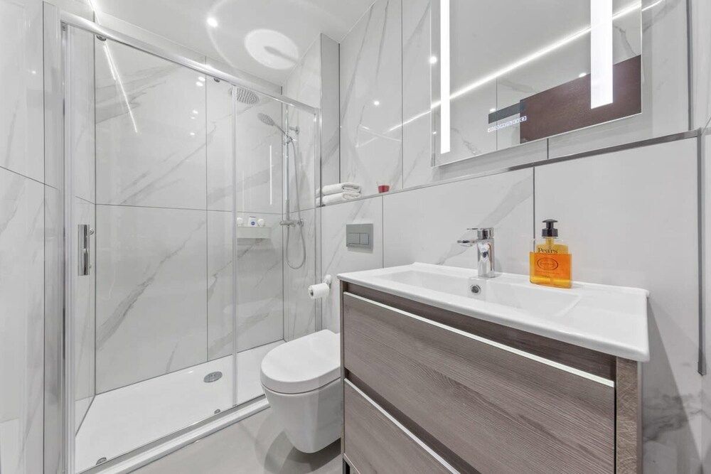 Modern Luxury Studio Near Euston Central London 1