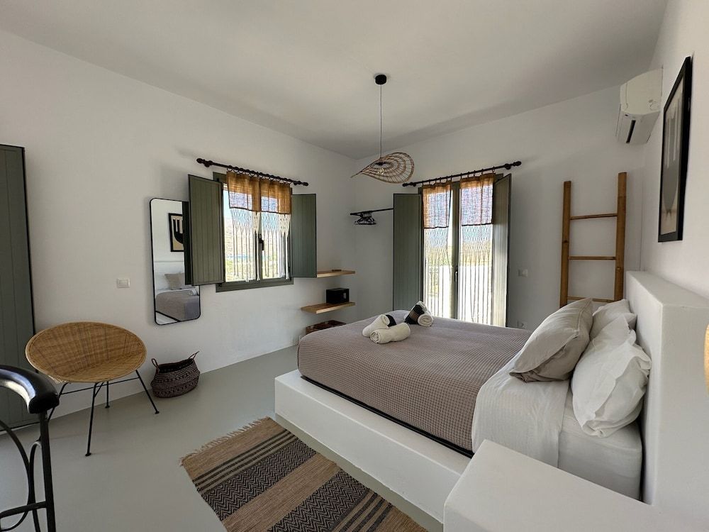 Ammos Andros Accommodation 2