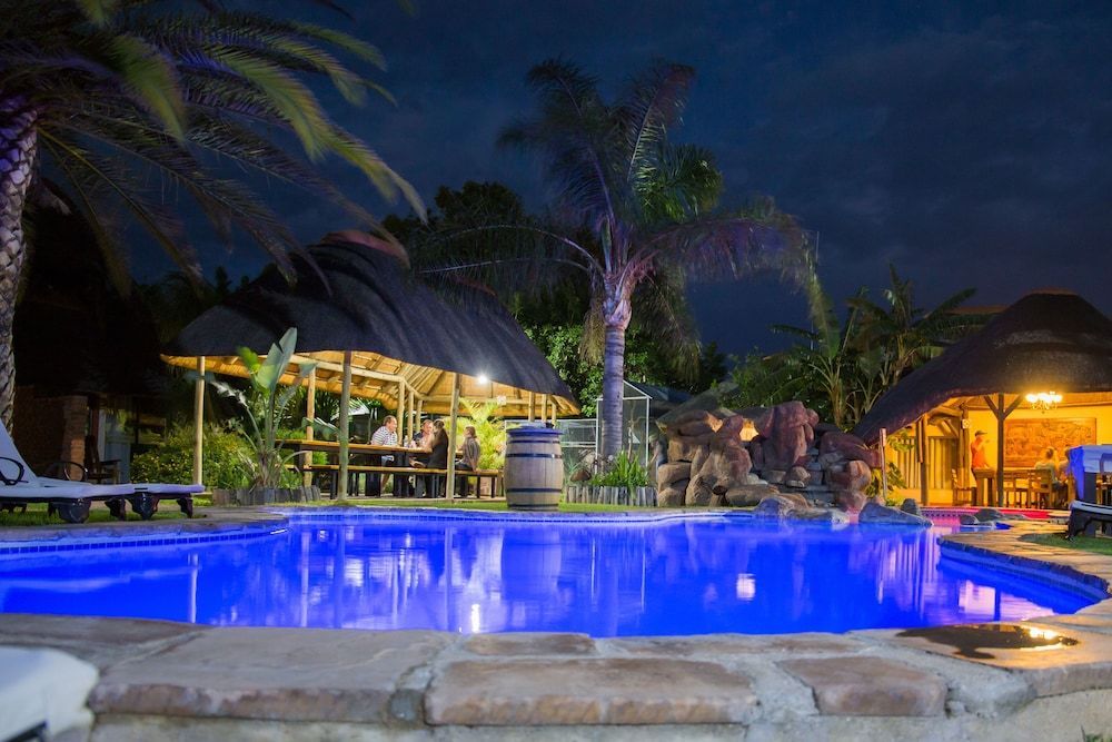 Cest Si Bon Hotel 1
