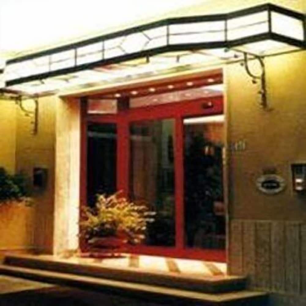 Hotel Tonfoni 1