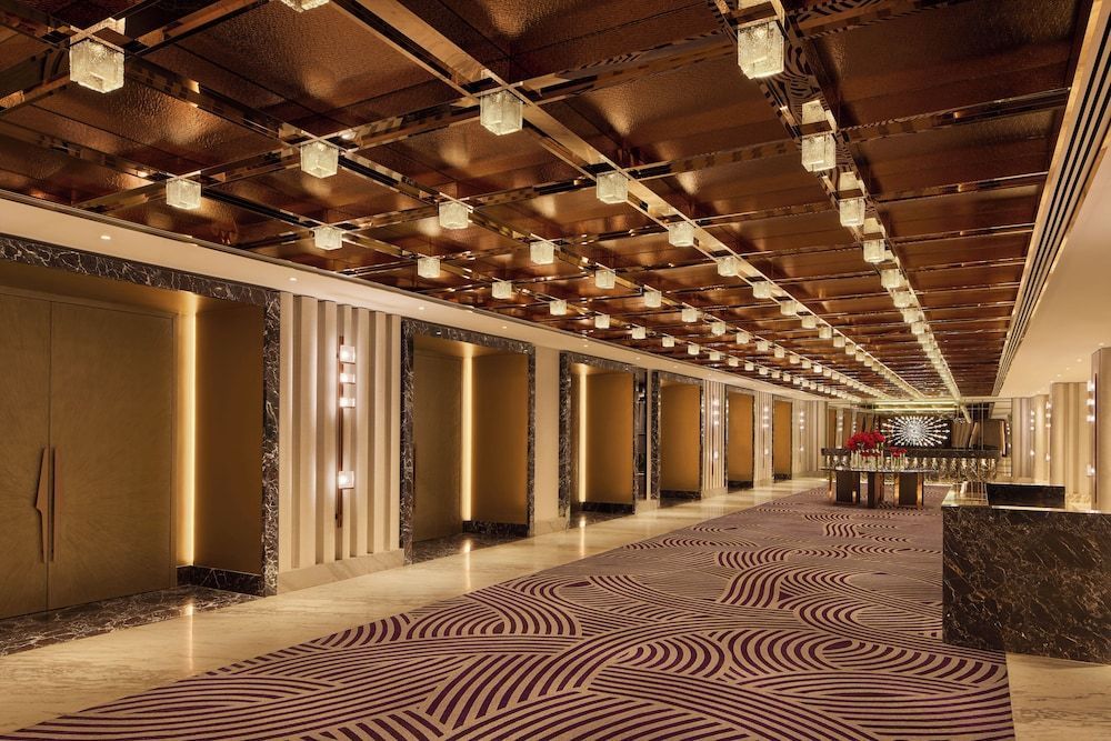 Grand Hyatt Mumbai Hotel and Residences 2