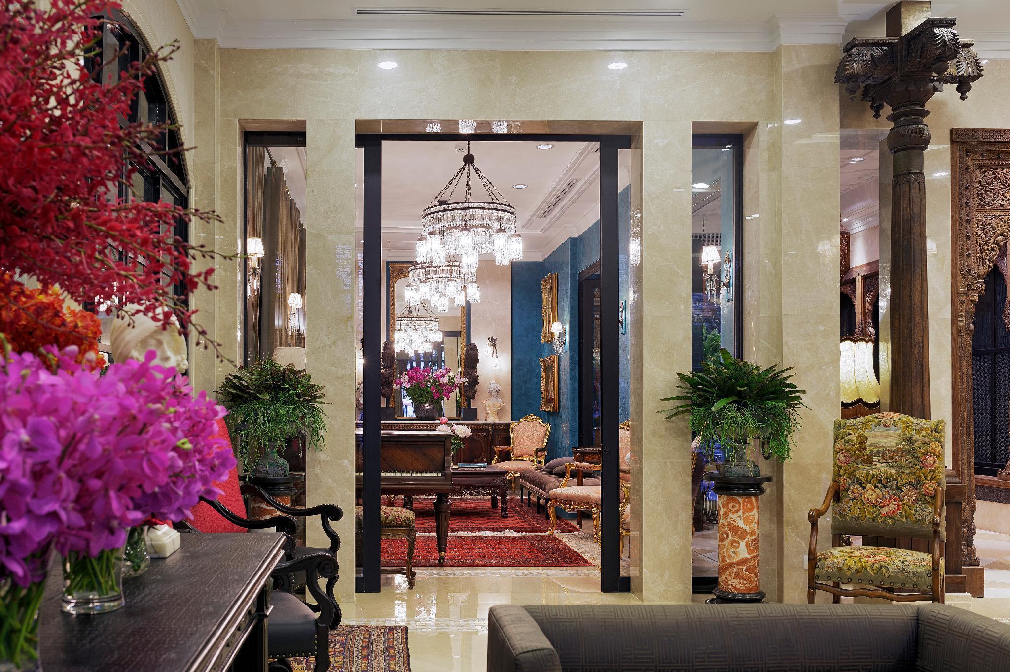 Sara's Hotel 1