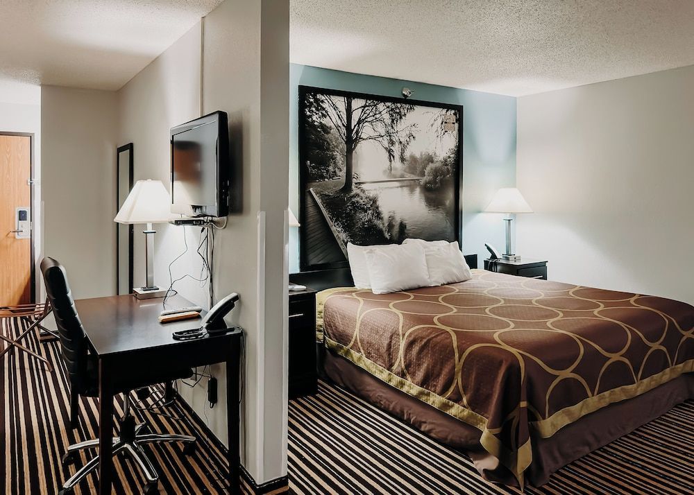 Wrangler Hotel Morris 1