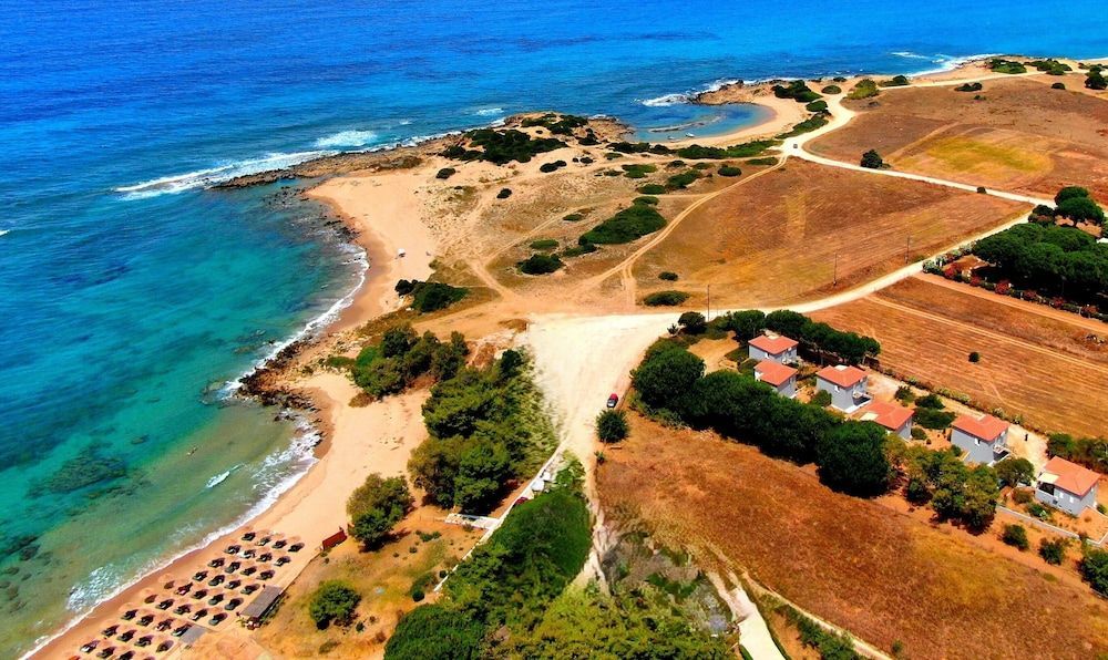 Romanos Beach Villas 1